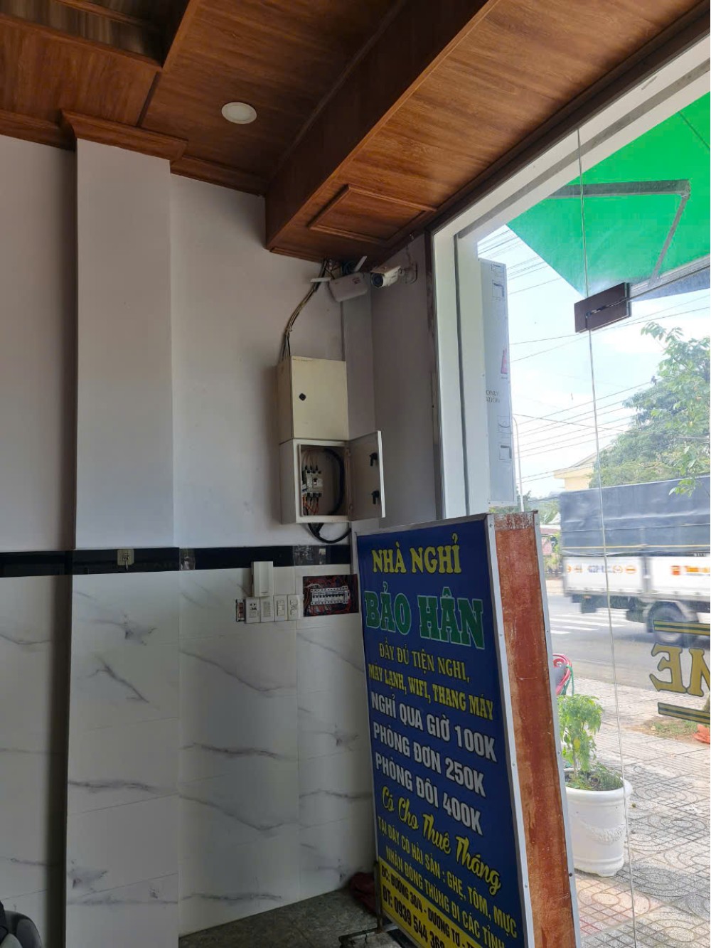 Thi công hệ 10.5 KW Solar tại Bảo Hân Motel 